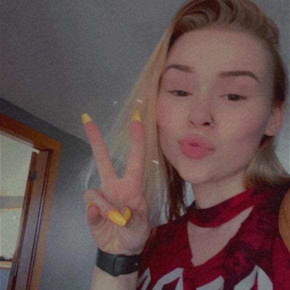 Meet your Posher, Katie - Picture 1 of 1